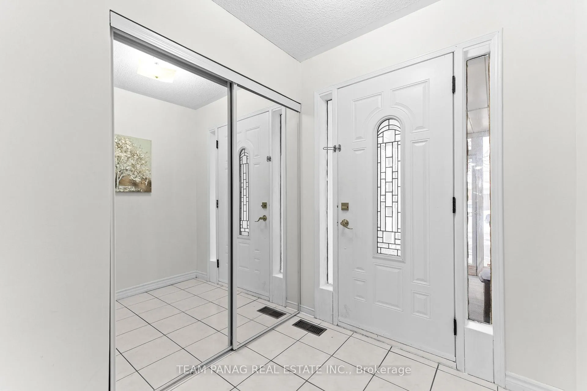 Photo 5 of 71 Muirland Crescent, Brampton, Northwood Park — HOMEH