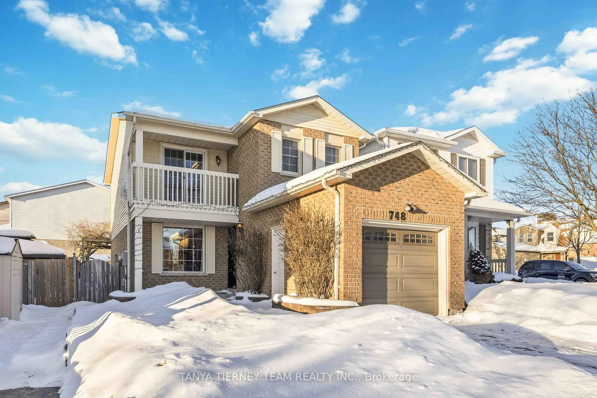 Photo 1 of 748 Bennett Crescent, Oshawa, Pinecrest — HOMEH