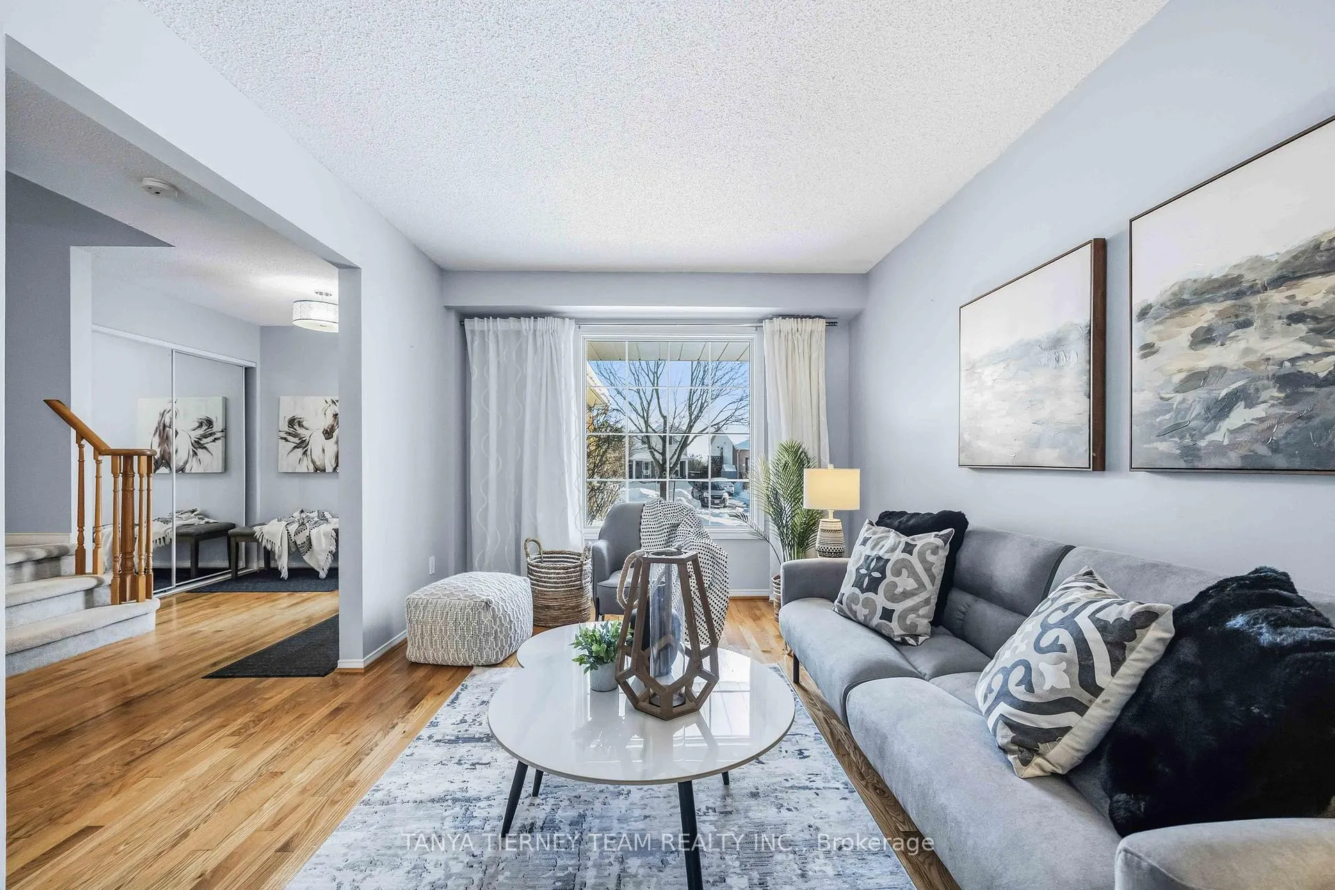 Photo 13 of 748 Bennett Crescent, Oshawa, Pinecrest — HOMEH