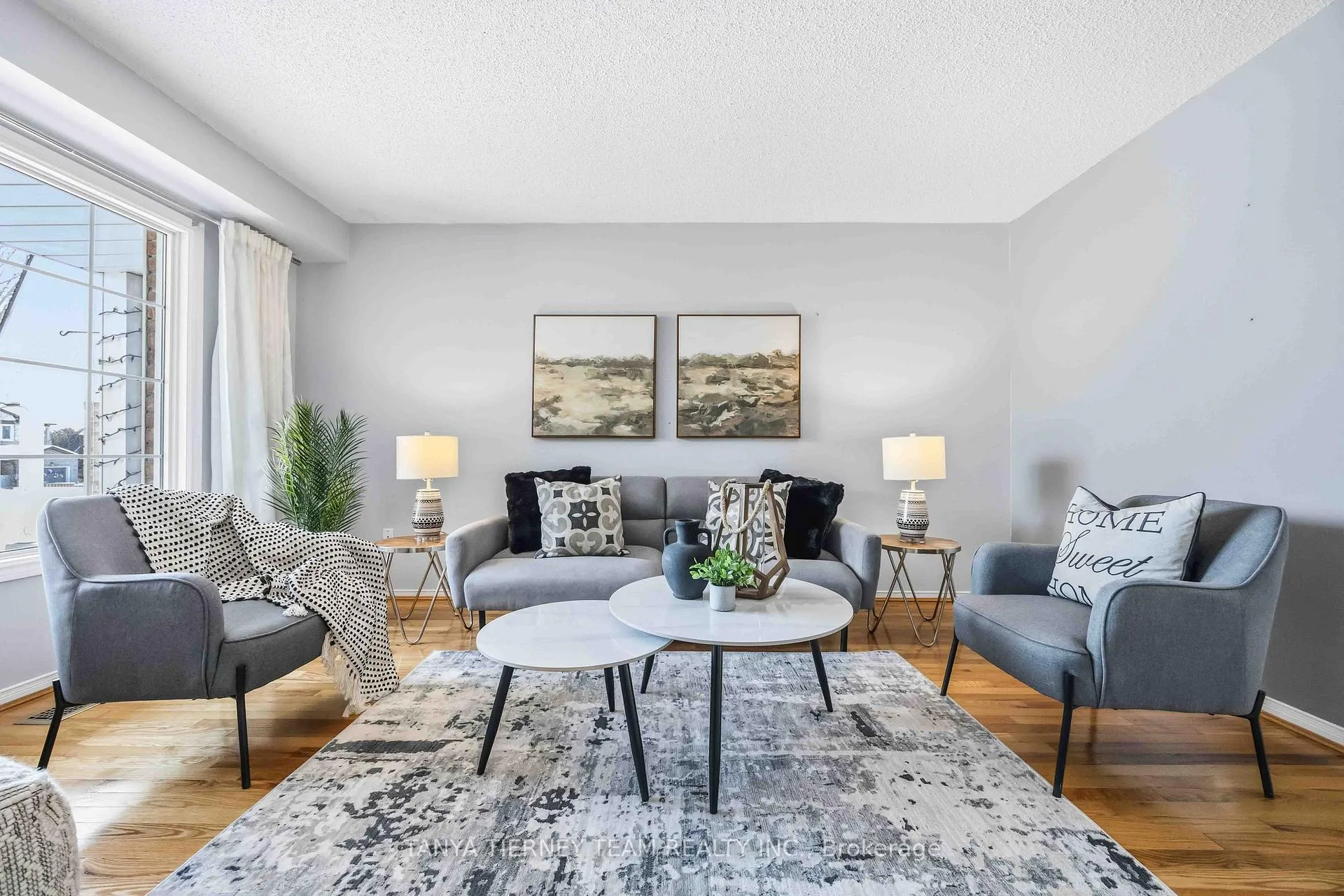 Photo 14 of 748 Bennett Crescent, Oshawa, Pinecrest — HOMEH