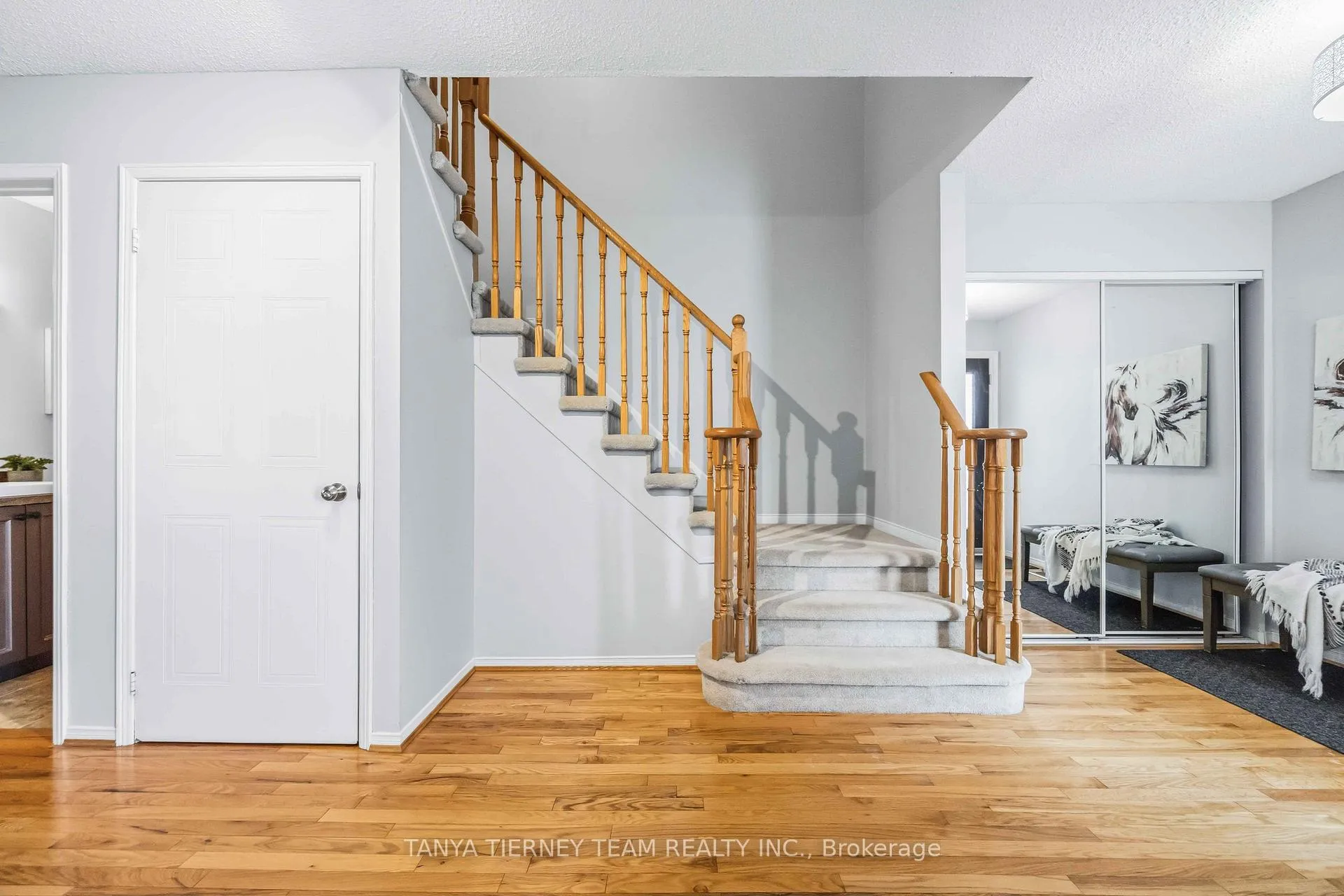 Photo 27 of 748 Bennett Crescent, Oshawa, Pinecrest — HOMEH