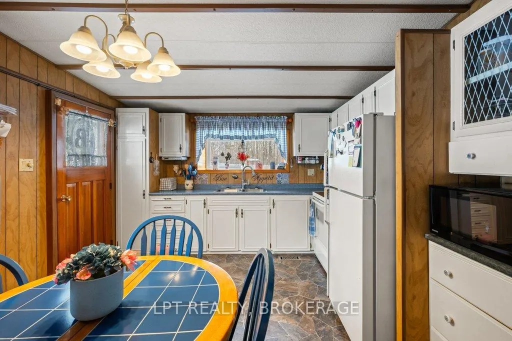 Photo 2 of 1023 Moon Road, Frontenac, Frontenac Centre — HOMEH