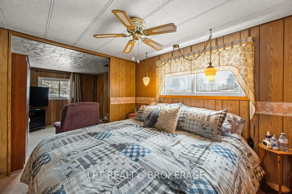 Photo 12 of 1023 Moon Road, Frontenac, Frontenac Centre — HOMEH