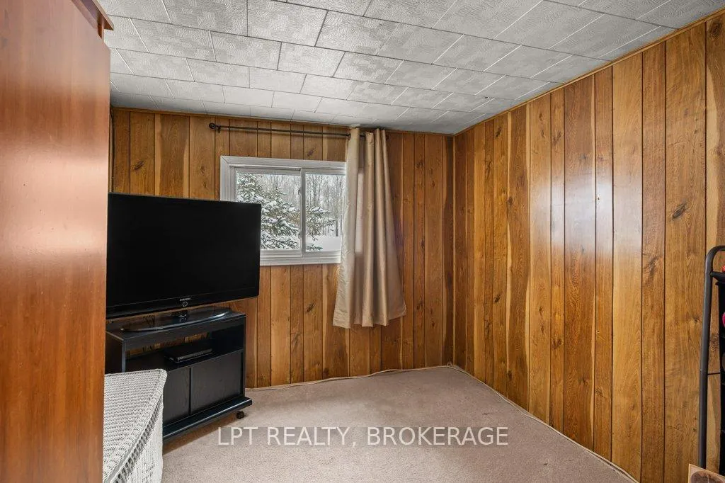 Photo 13 of 1023 Moon Road, Frontenac, Frontenac Centre — HOMEH