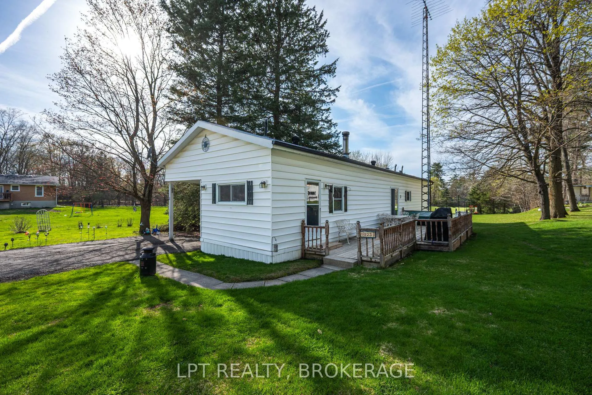 Photo 31 of 1023 Moon Road, Frontenac, Frontenac Centre — HOMEH