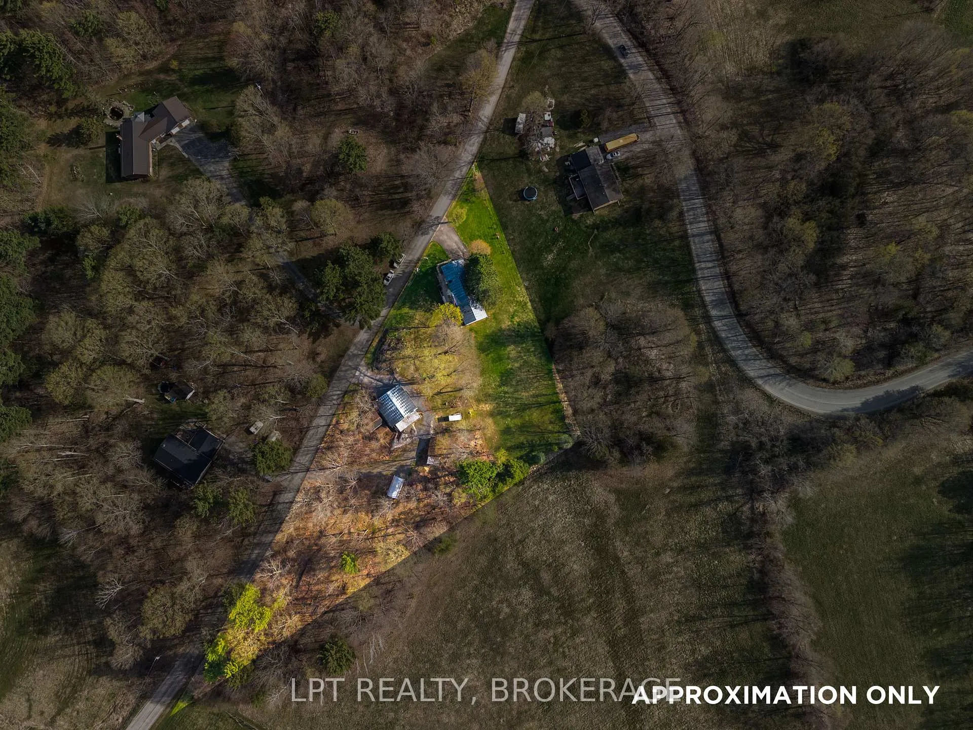 Photo 33 of 1023 Moon Road, Frontenac, Frontenac Centre — HOMEH