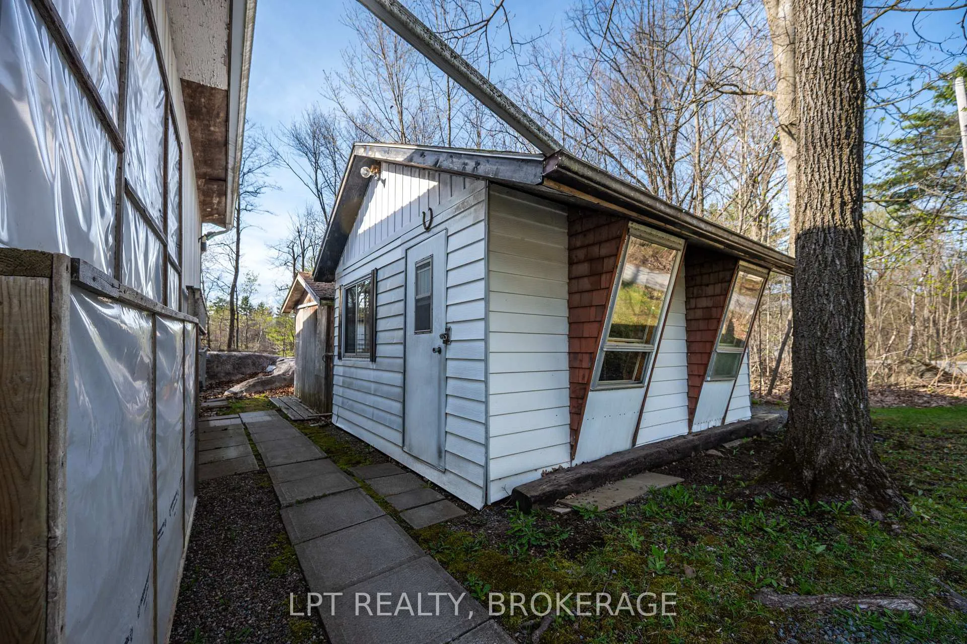 Photo 43 of 1023 Moon Road, Frontenac, Frontenac Centre — HOMEH