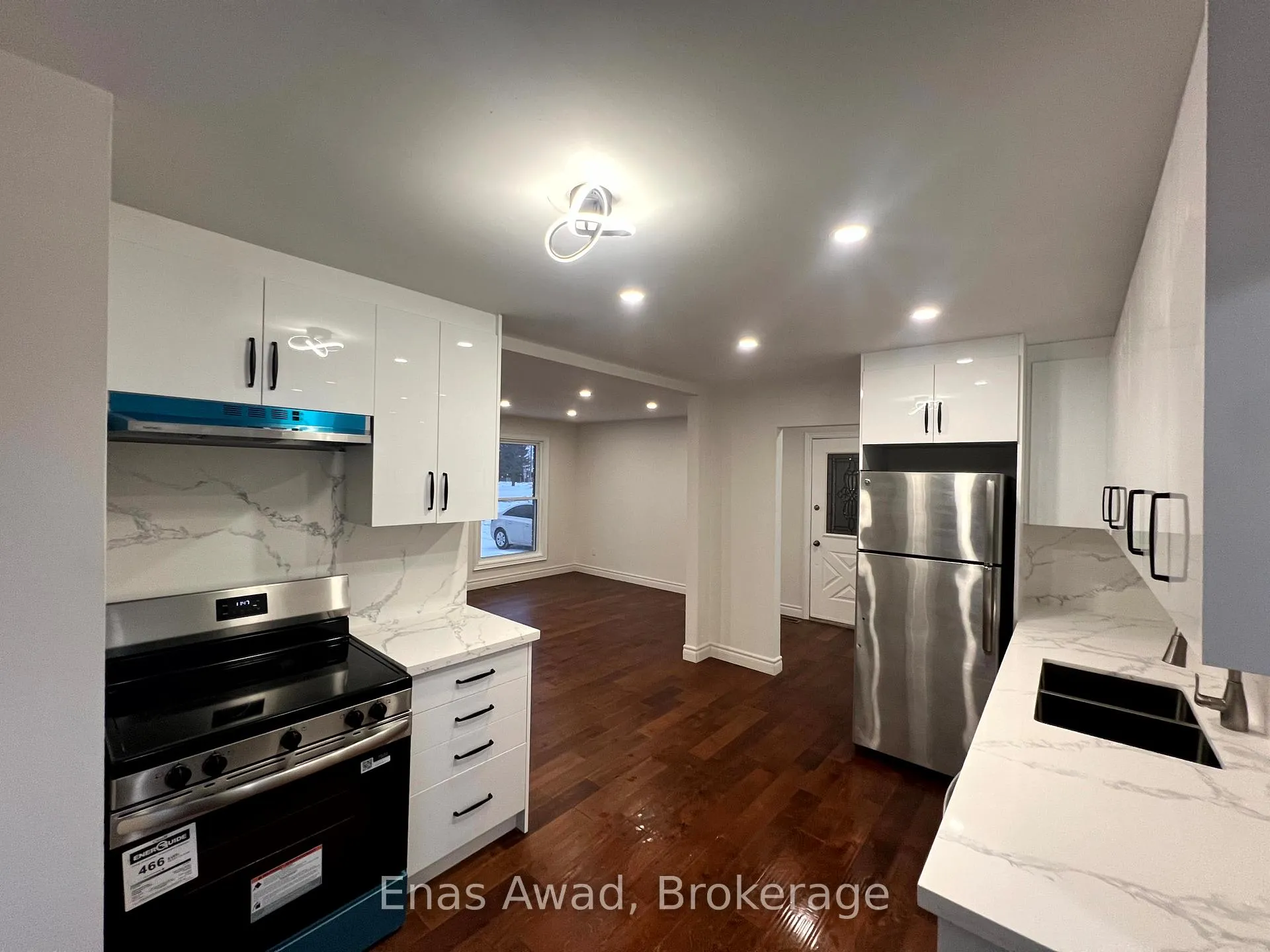 Photo 5 of 1402 Clearview Drive, Peterborough, Monaghan Ward 2 — HOMEH