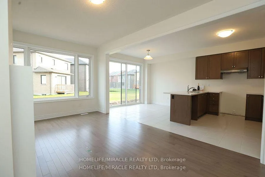 Photo 10 of 11 Calabria Drive, Caledon, Rural Caledon — HOMEH