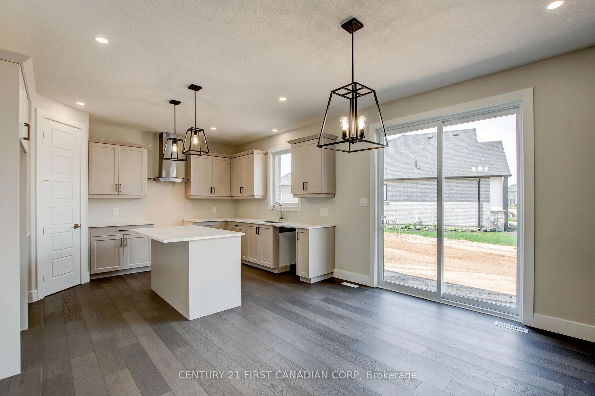 Photo 12 of 100 Aspen Circle, Thames Centre, Thorndale — HOMEH