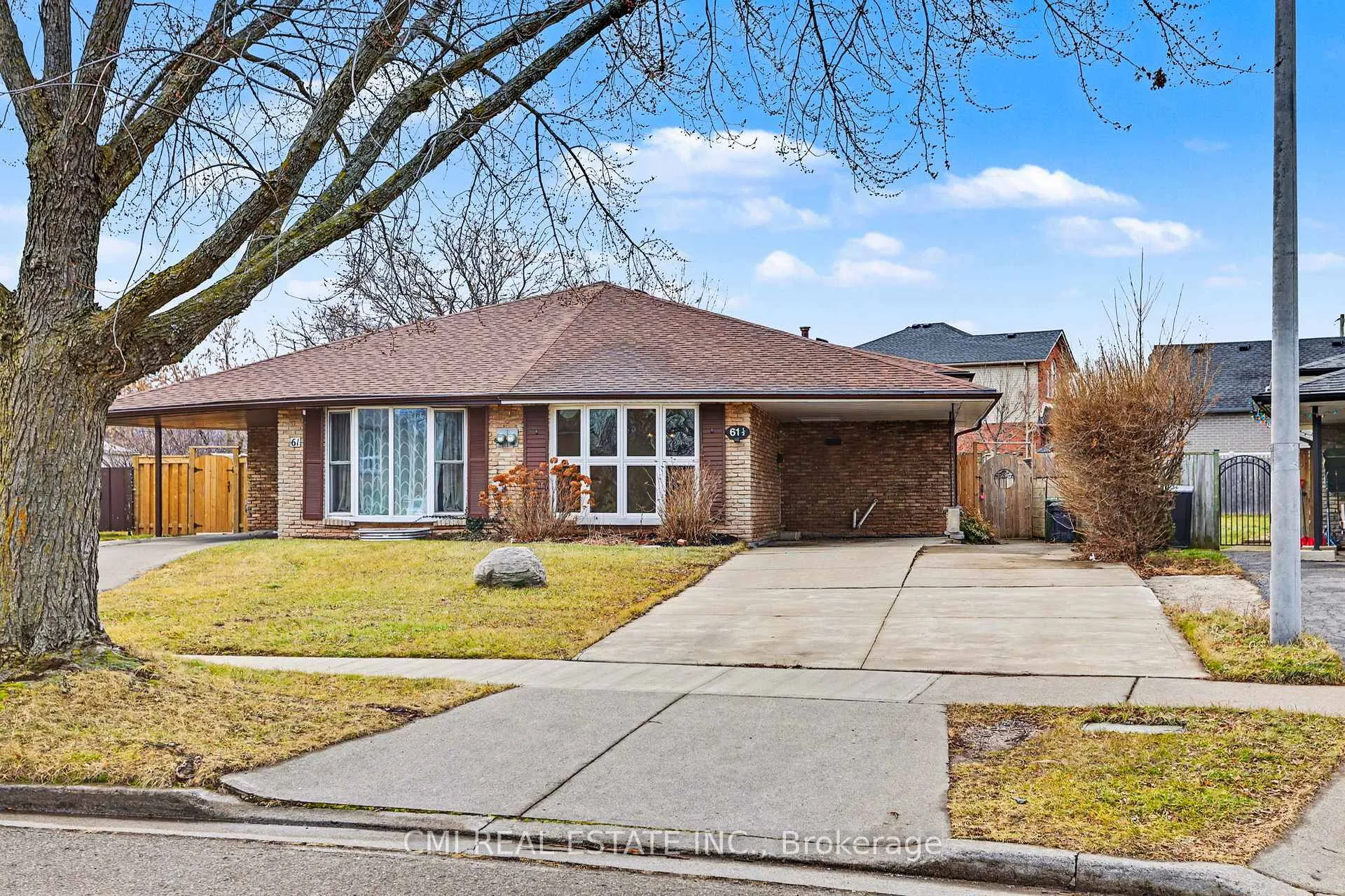 Front of 61 1/2 Eastbury Drive