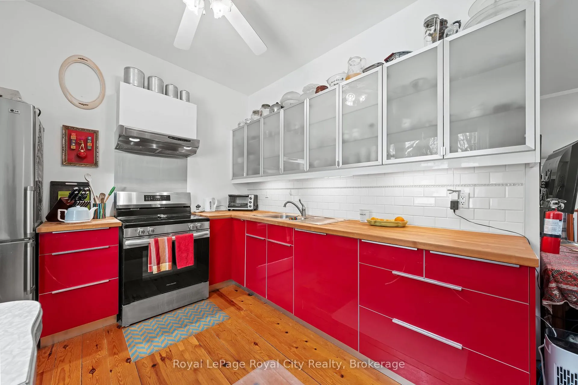 Photo 4 of 138 Arthur Street N, Guelph, St. George's — HOMEH
