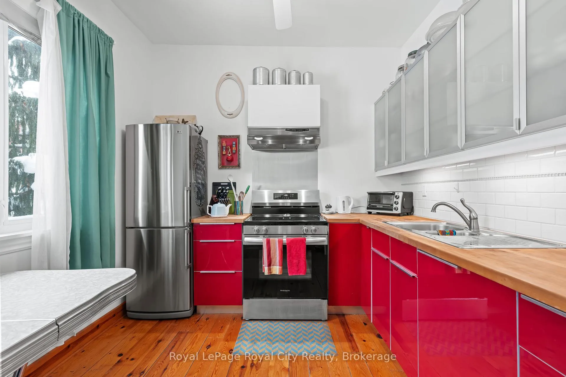 Photo 5 of 138 Arthur Street N, Guelph, St. George's — HOMEH