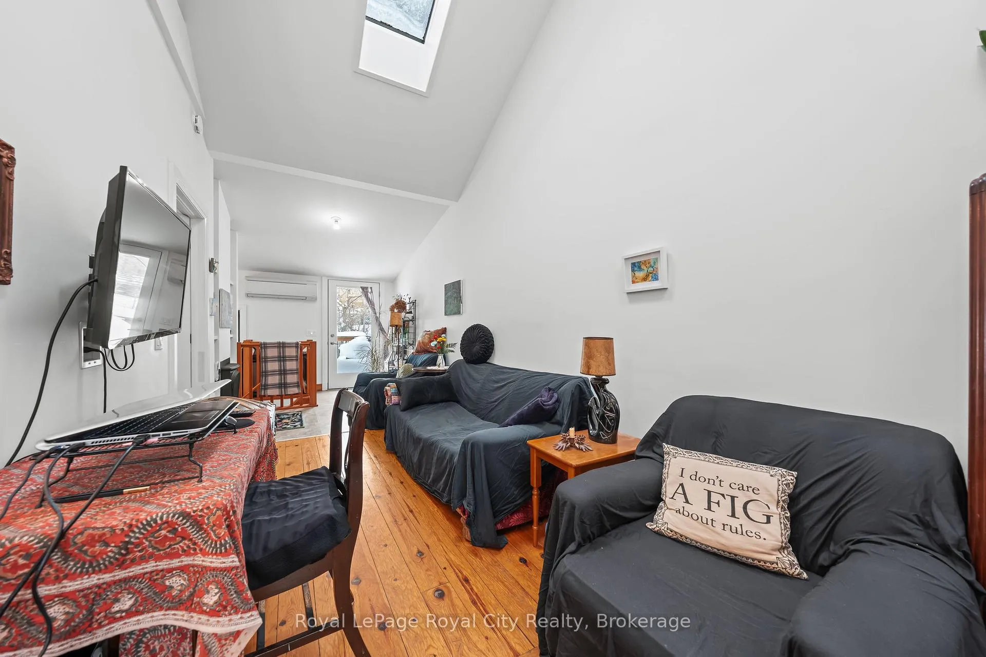 Photo 6 of 138 Arthur Street N, Guelph, St. George's — HOMEH