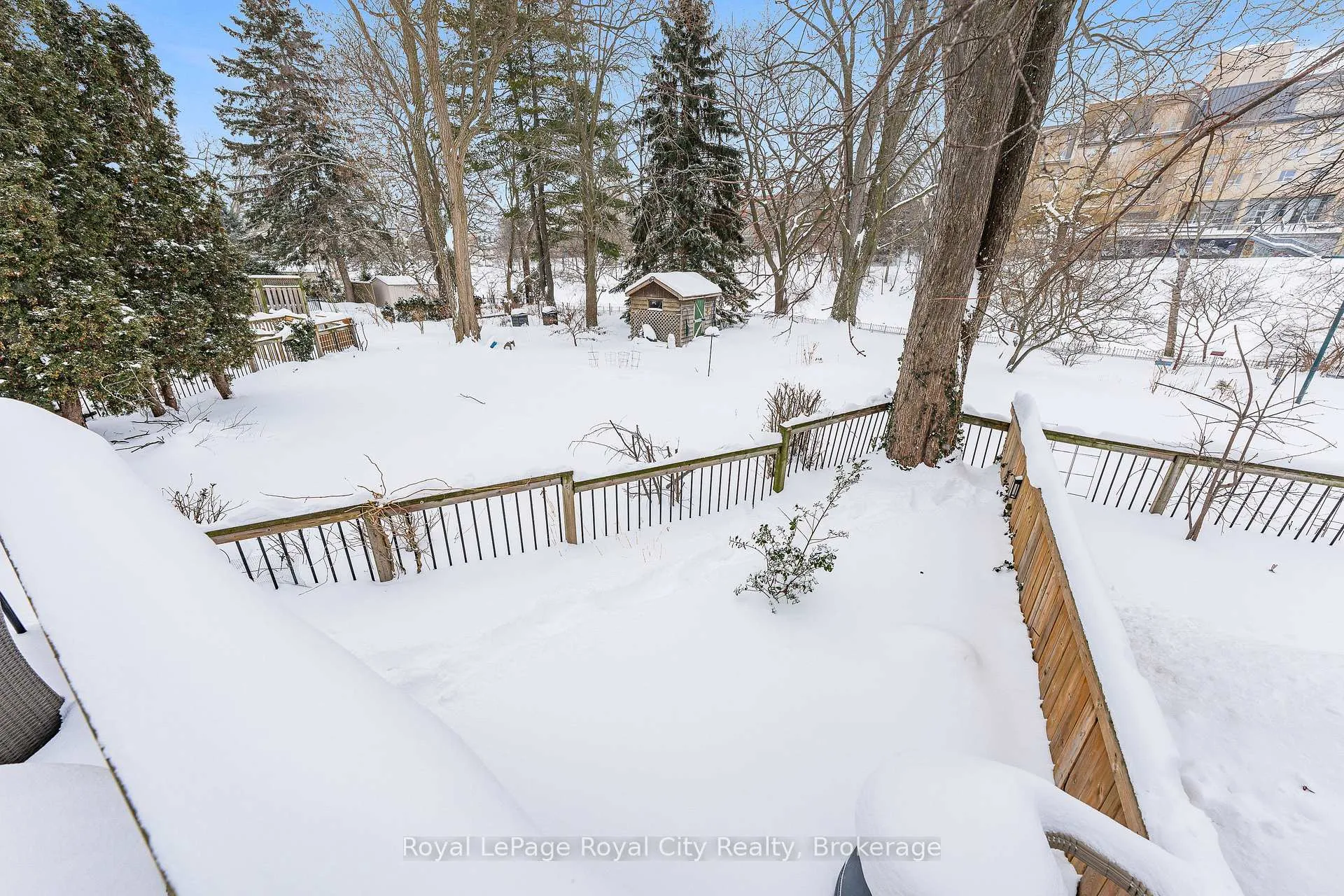 Photo 17 of 138 Arthur Street N, Guelph, St. George's — HOMEH