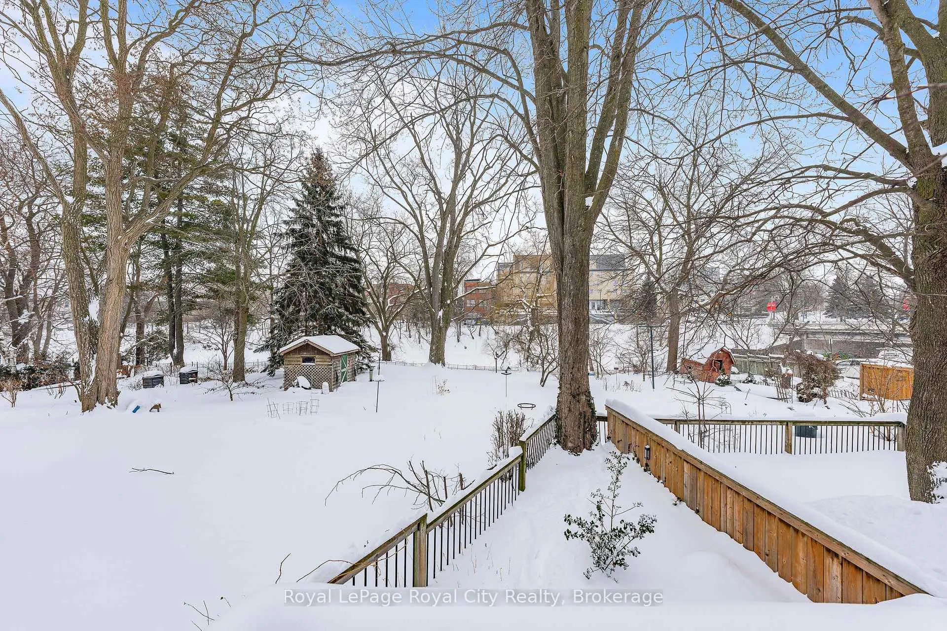 Photo 18 of 138 Arthur Street N, Guelph, St. George's — HOMEH