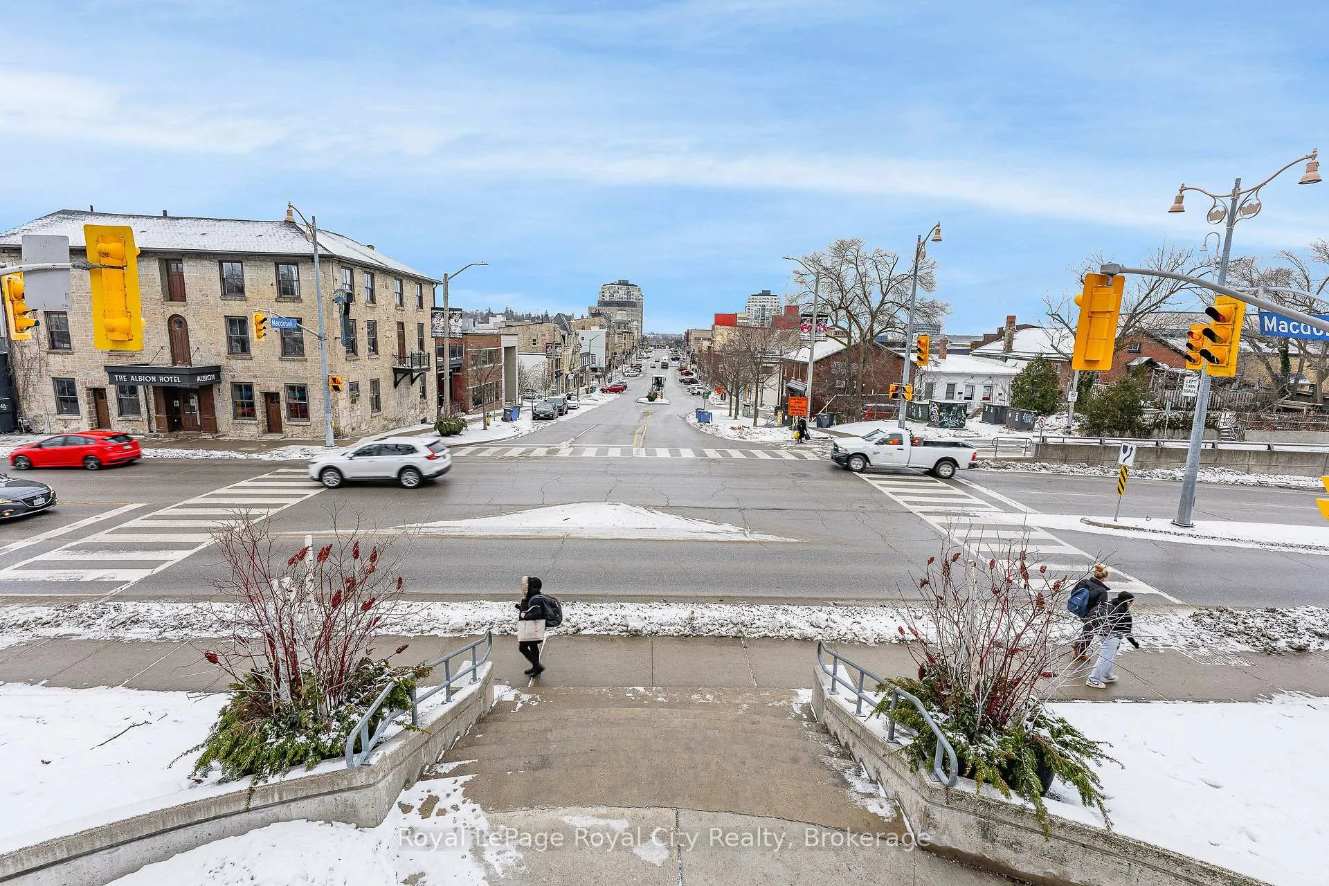 Photo 20 of 138 Arthur Street N, Guelph, St. George's — HOMEH