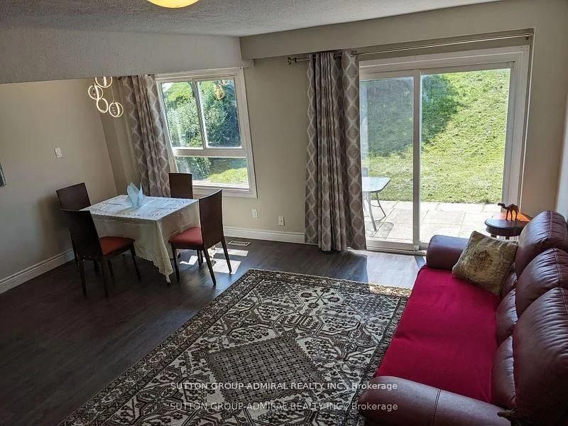 Photo 5 of 47 Riviera Drive, Vaughan, Glen Shields — HOMEH