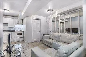 Photo 16 of 47 Riviera Drive, Vaughan, Glen Shields — HOMEH