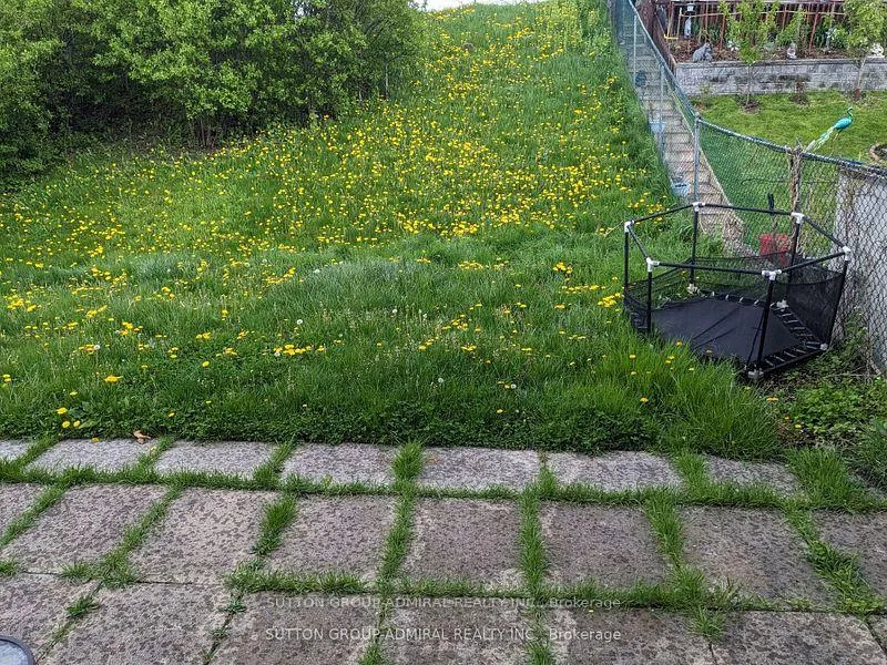Photo 20 of 47 Riviera Drive, Vaughan, Glen Shields — HOMEH