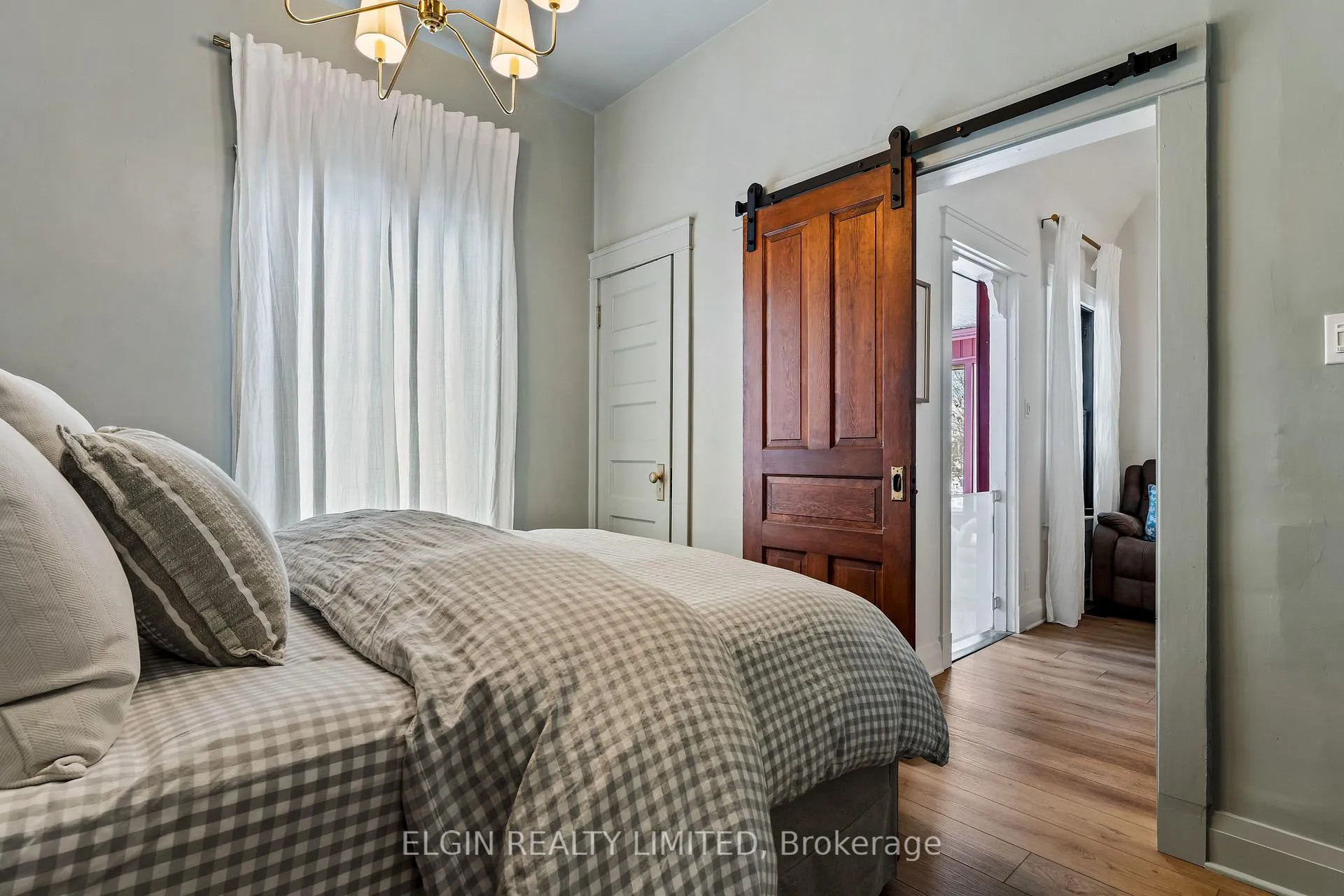 Photo 11 of 84 Pleasant Avenue, St. Catharines, Downtown — HOMEH