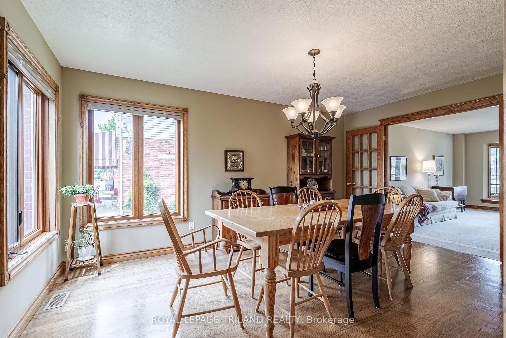 Photo 7 of 47 Manley Drive, Thames Centre, Rural Thames Centre — HOMEH