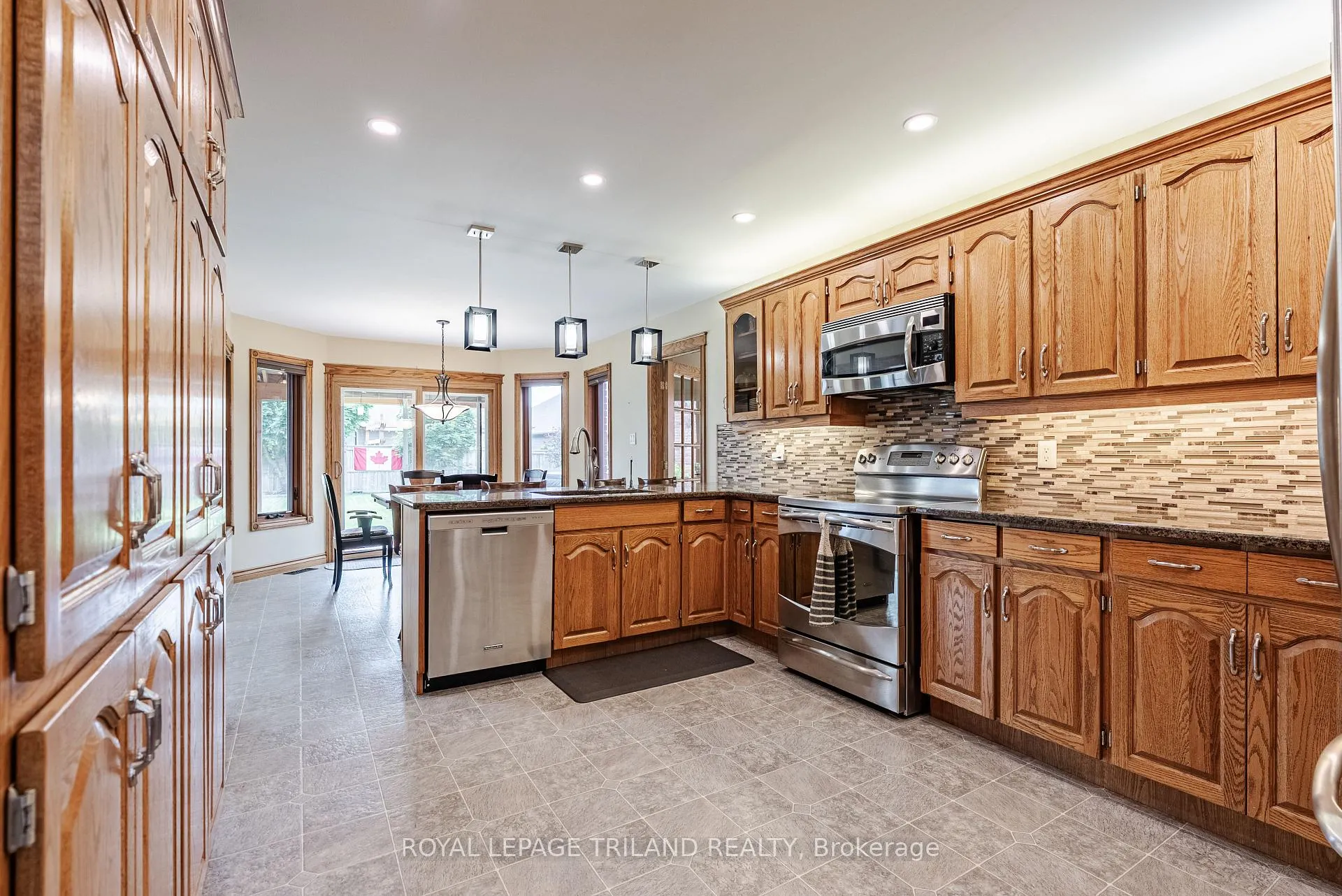 Photo 8 of 47 Manley Drive, Thames Centre, Rural Thames Centre — HOMEH
