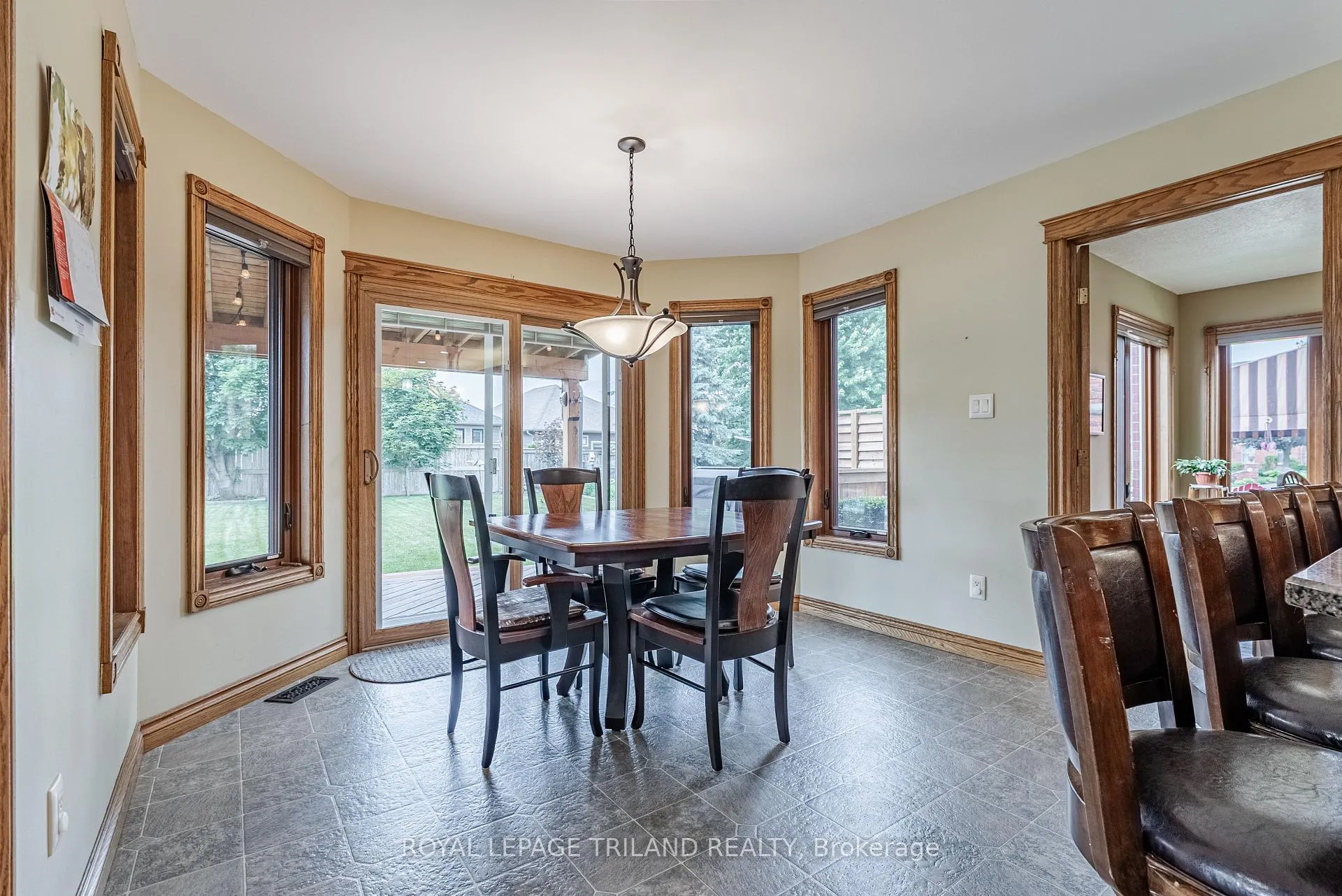 Photo 11 of 47 Manley Drive, Thames Centre, Rural Thames Centre — HOMEH