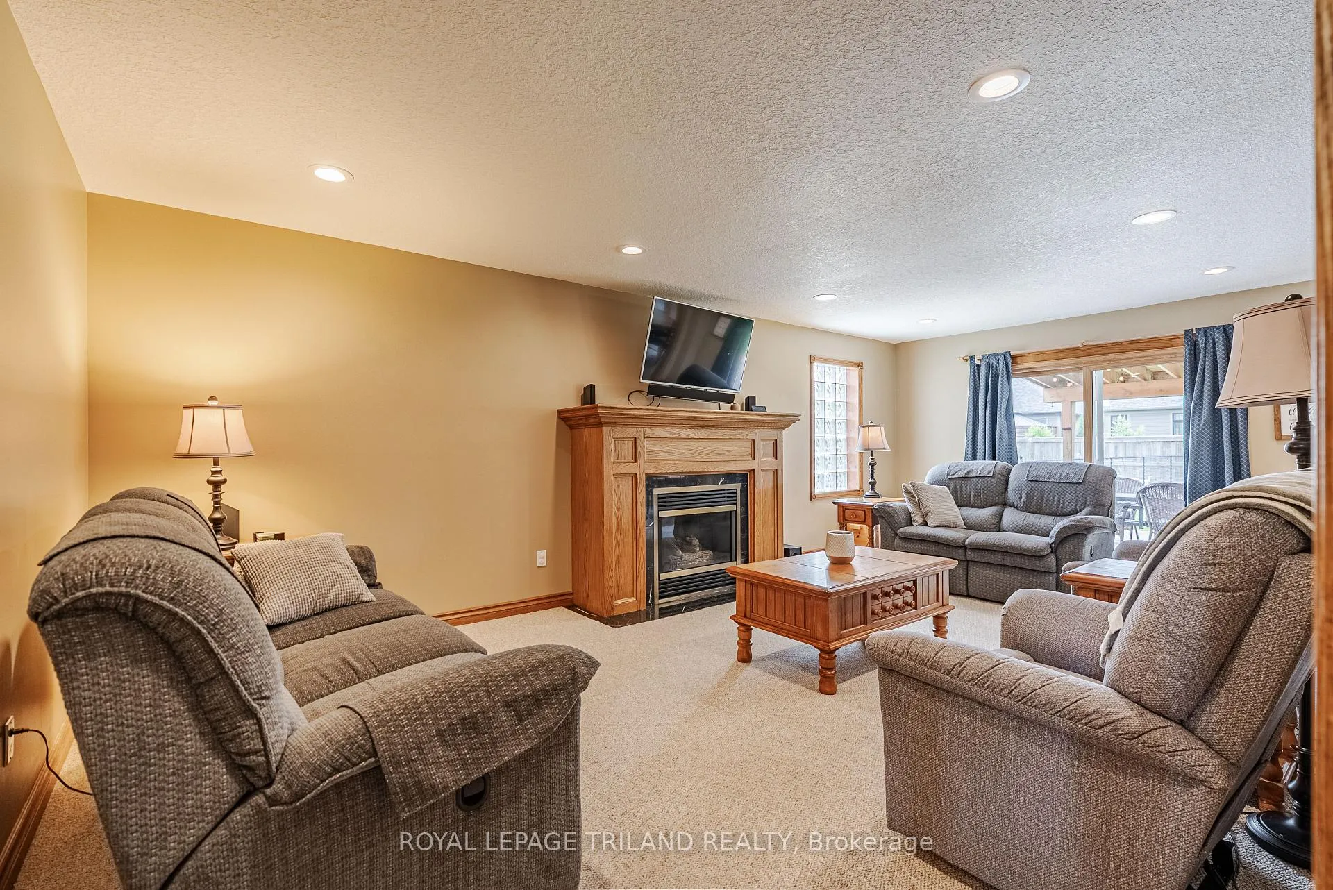 Photo 12 of 47 Manley Drive, Thames Centre, Rural Thames Centre — HOMEH