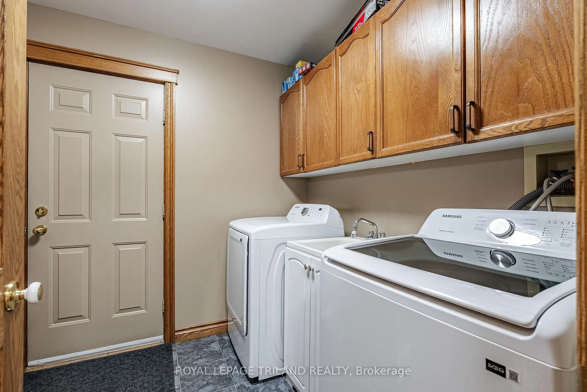 Photo 14 of 47 Manley Drive, Thames Centre, Rural Thames Centre — HOMEH