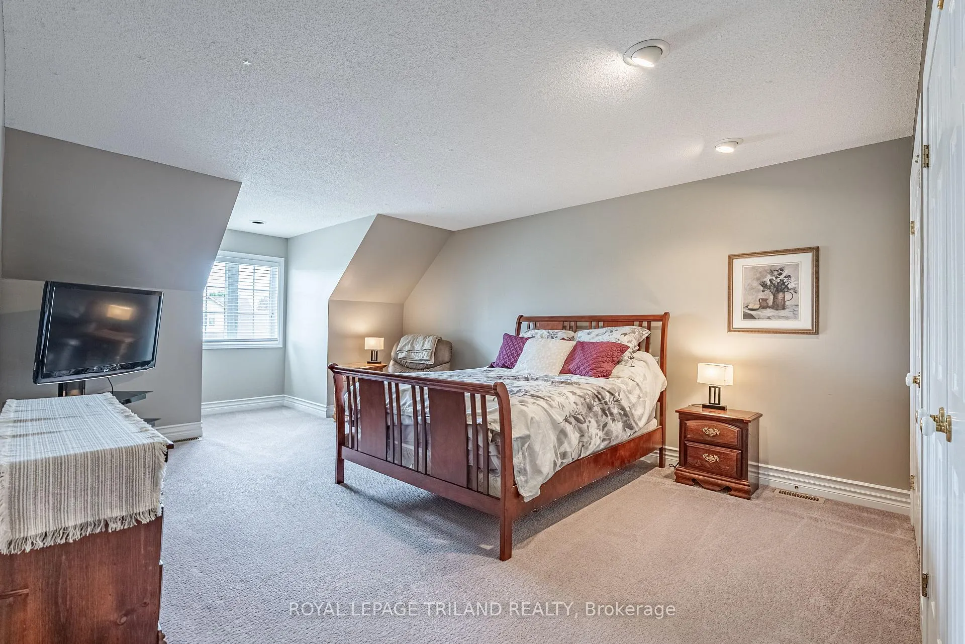 Photo 21 of 47 Manley Drive, Thames Centre, Rural Thames Centre — HOMEH