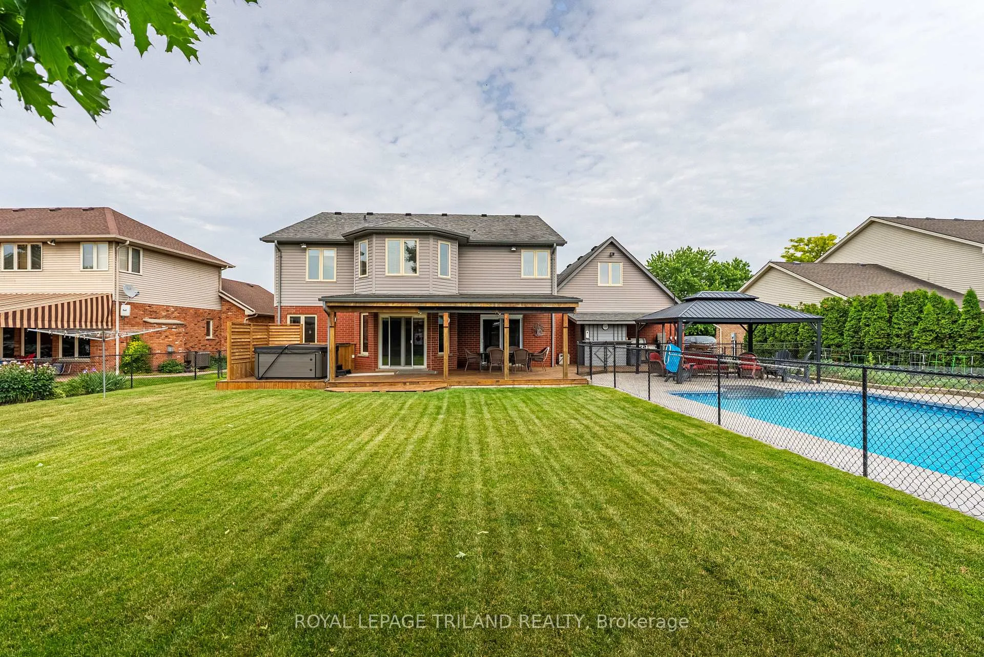 Photo 32 of 47 Manley Drive, Thames Centre, Rural Thames Centre — HOMEH