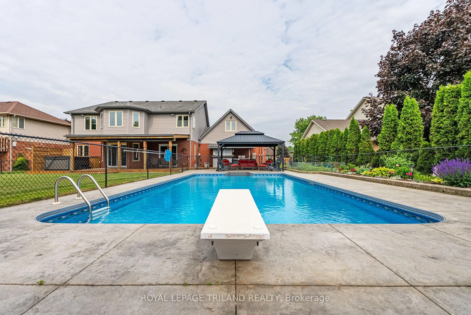 Photo 34 of 47 Manley Drive, Thames Centre, Rural Thames Centre — HOMEH