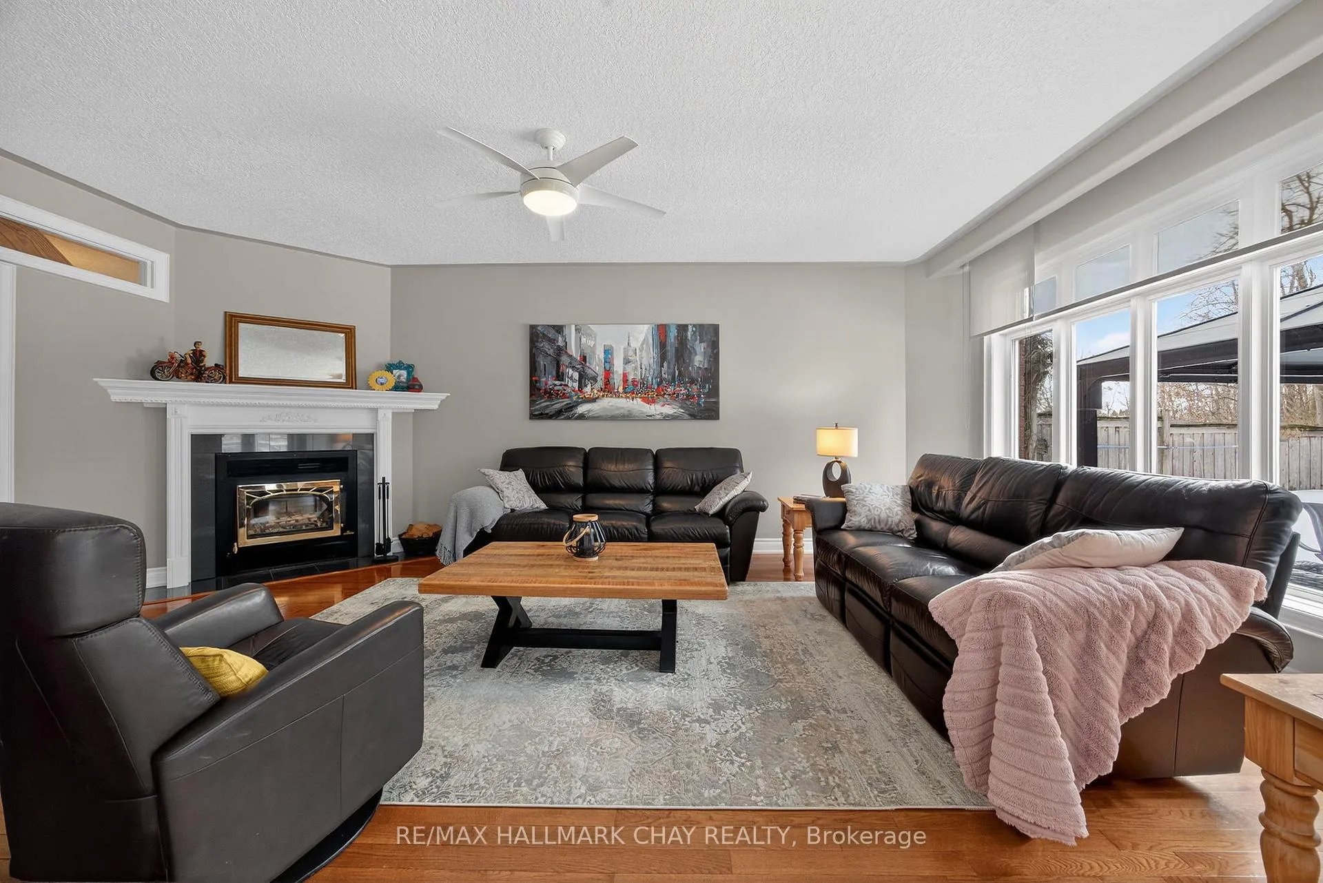 Photo 10 of 18 Cumming Drive, Barrie, Ardagh — HOMEH