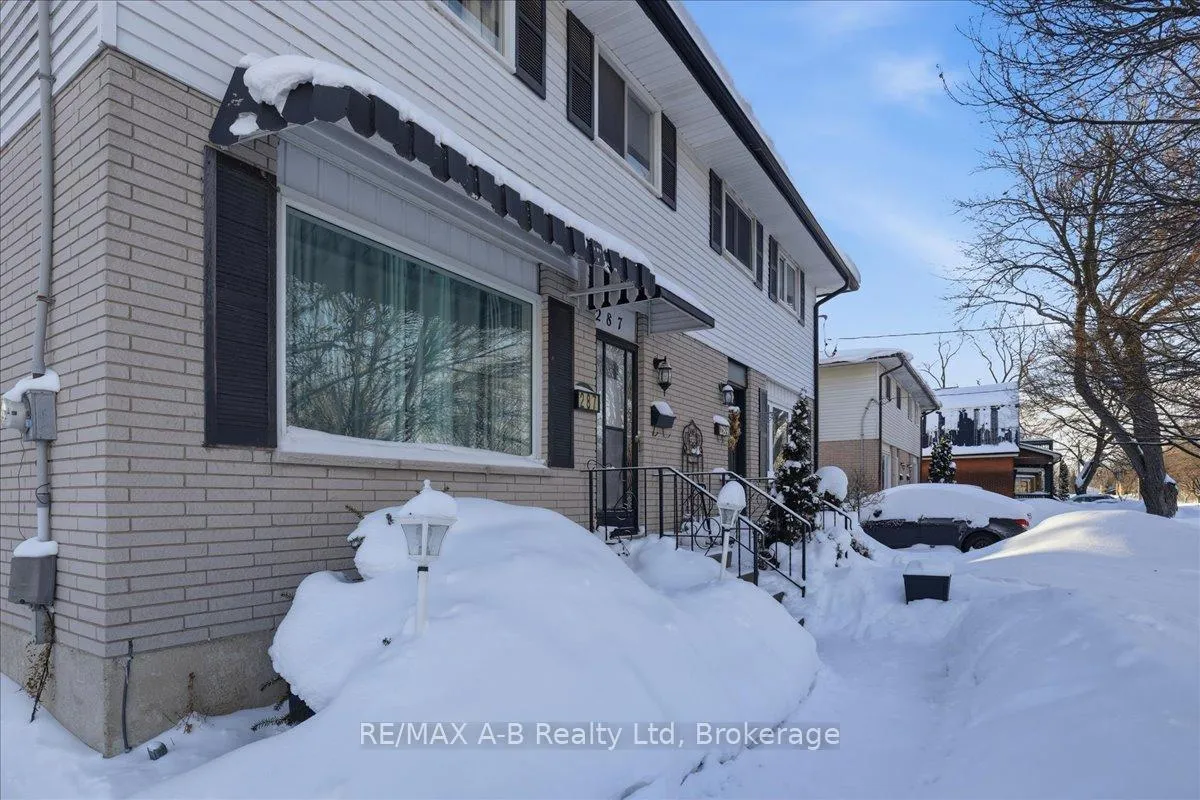 Photo 4 of 287 Front Street, Stratford — HOMEH