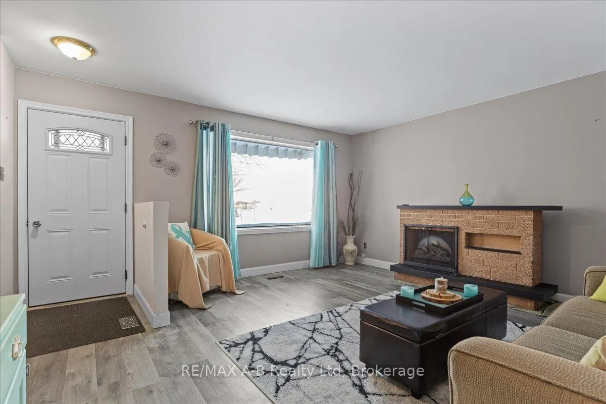Photo 9 of 287 Front Street, Stratford — HOMEH