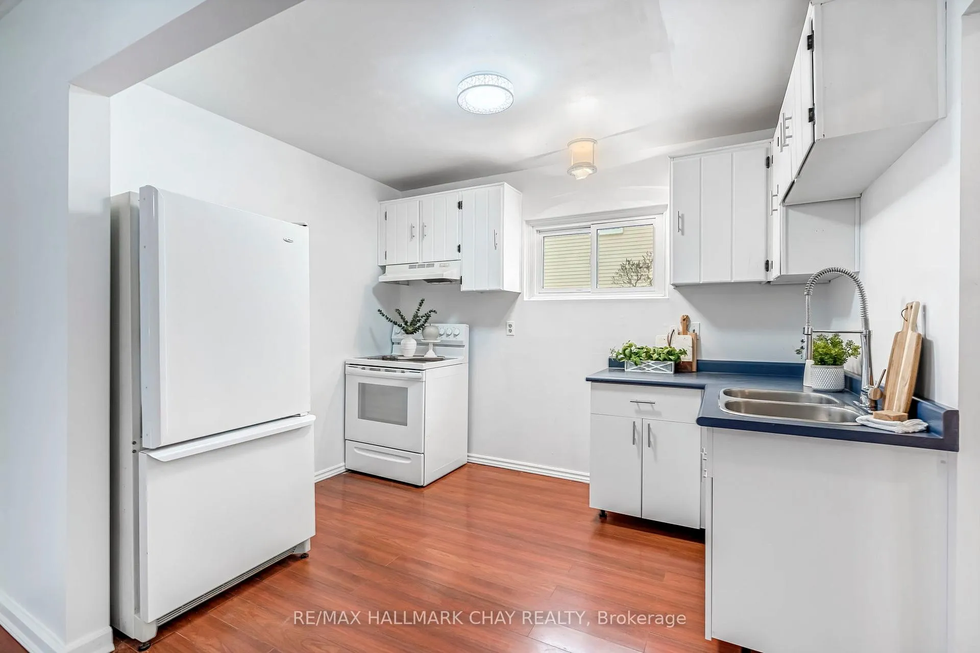 Photo 12 of 28 Wilde Place, Barrie, Letitia Heights — HOMEH