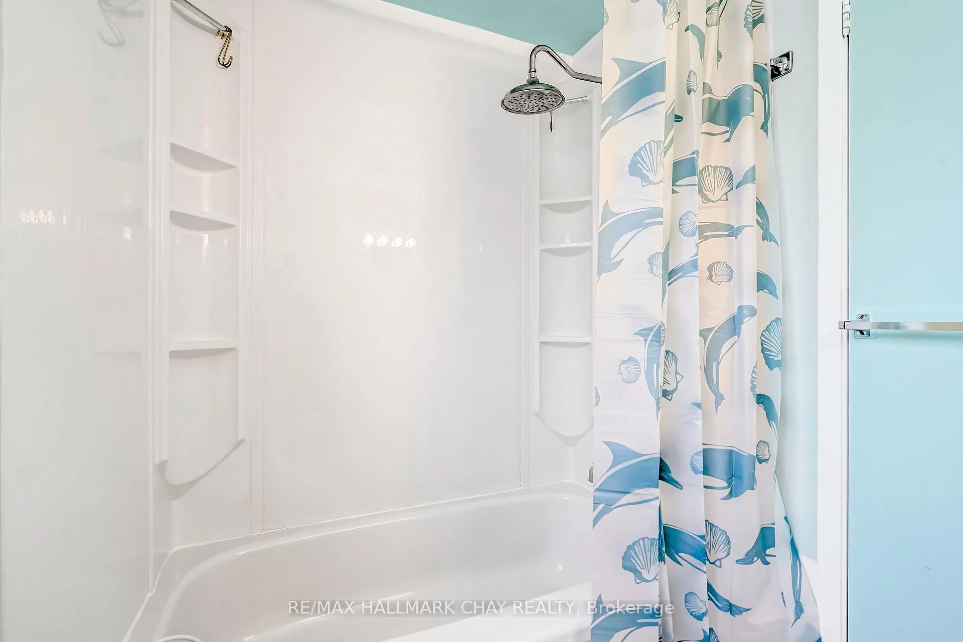Photo 20 of 28 Wilde Place, Barrie, Letitia Heights — HOMEH