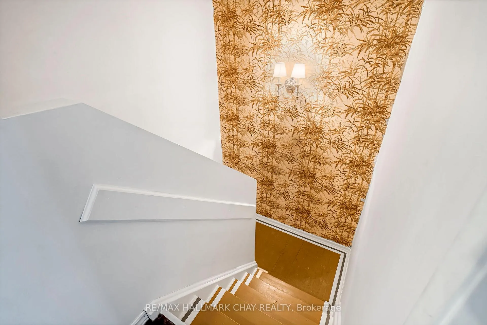 Photo 28 of 28 Wilde Place, Barrie, Letitia Heights — HOMEH