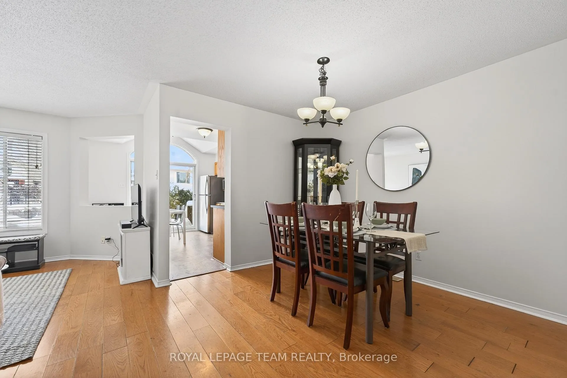 Photo 11 of 37 Flowertree Crescent, Ottawa, Kanata - Emerald Meadows/Trailwest — HOMEH