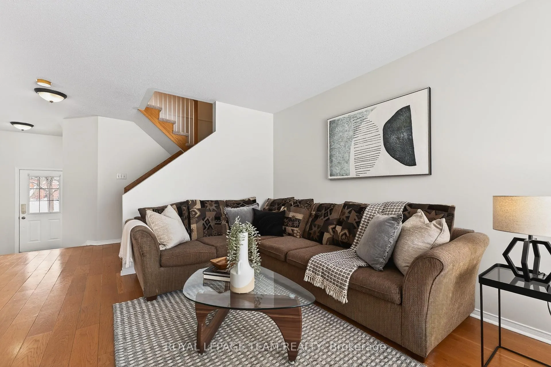Photo 17 of 37 Flowertree Crescent, Ottawa, Kanata - Emerald Meadows/Trailwest — HOMEH