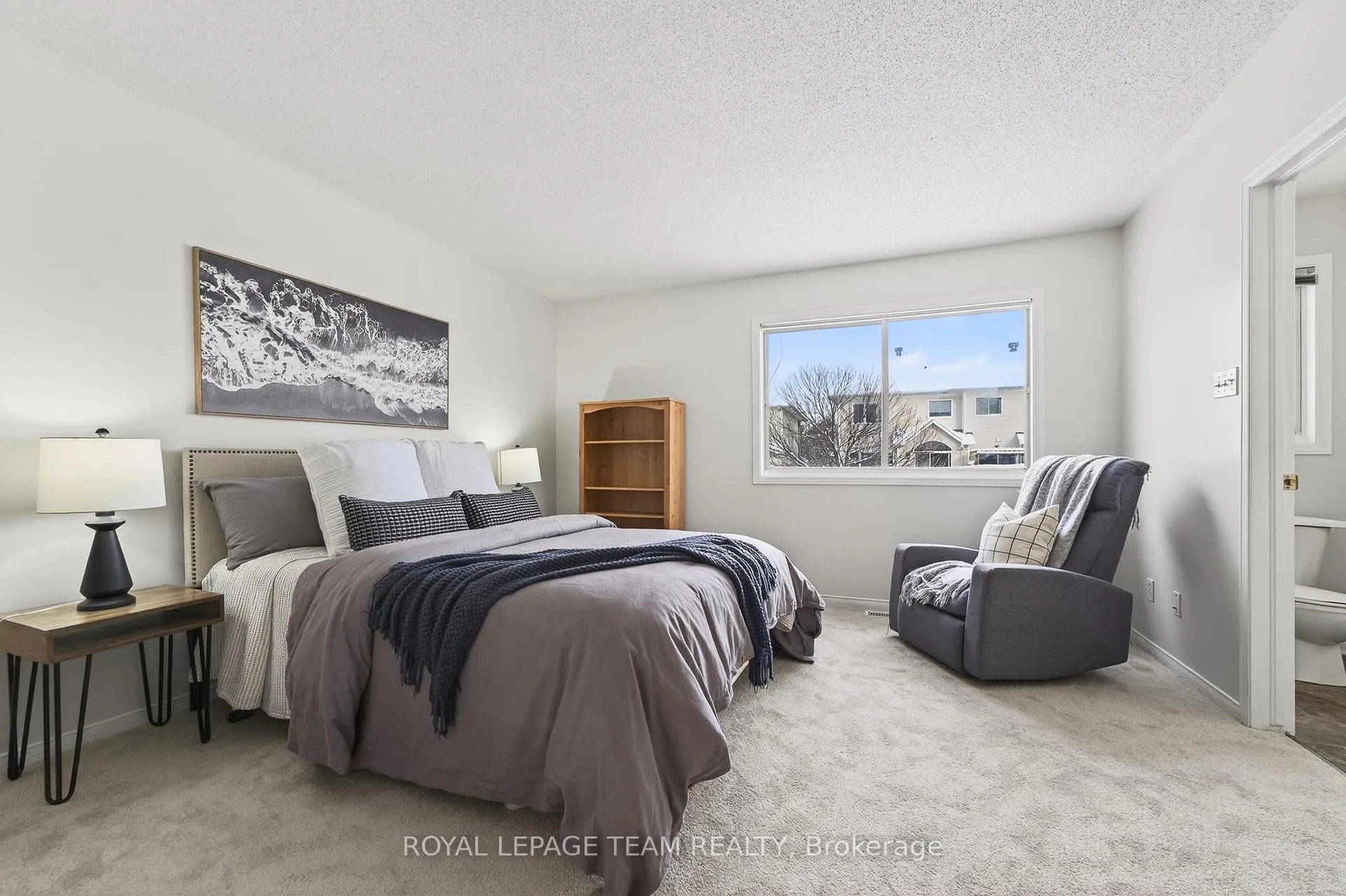 Photo 32 of 37 Flowertree Crescent, Ottawa, Kanata - Emerald Meadows/Trailwest — HOMEH