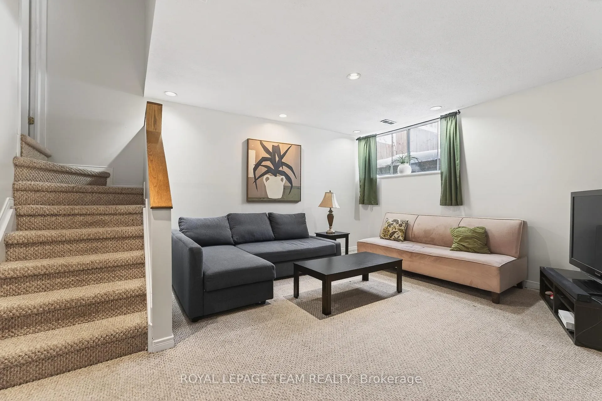 Photo 39 of 37 Flowertree Crescent, Ottawa, Kanata - Emerald Meadows/Trailwest — HOMEH