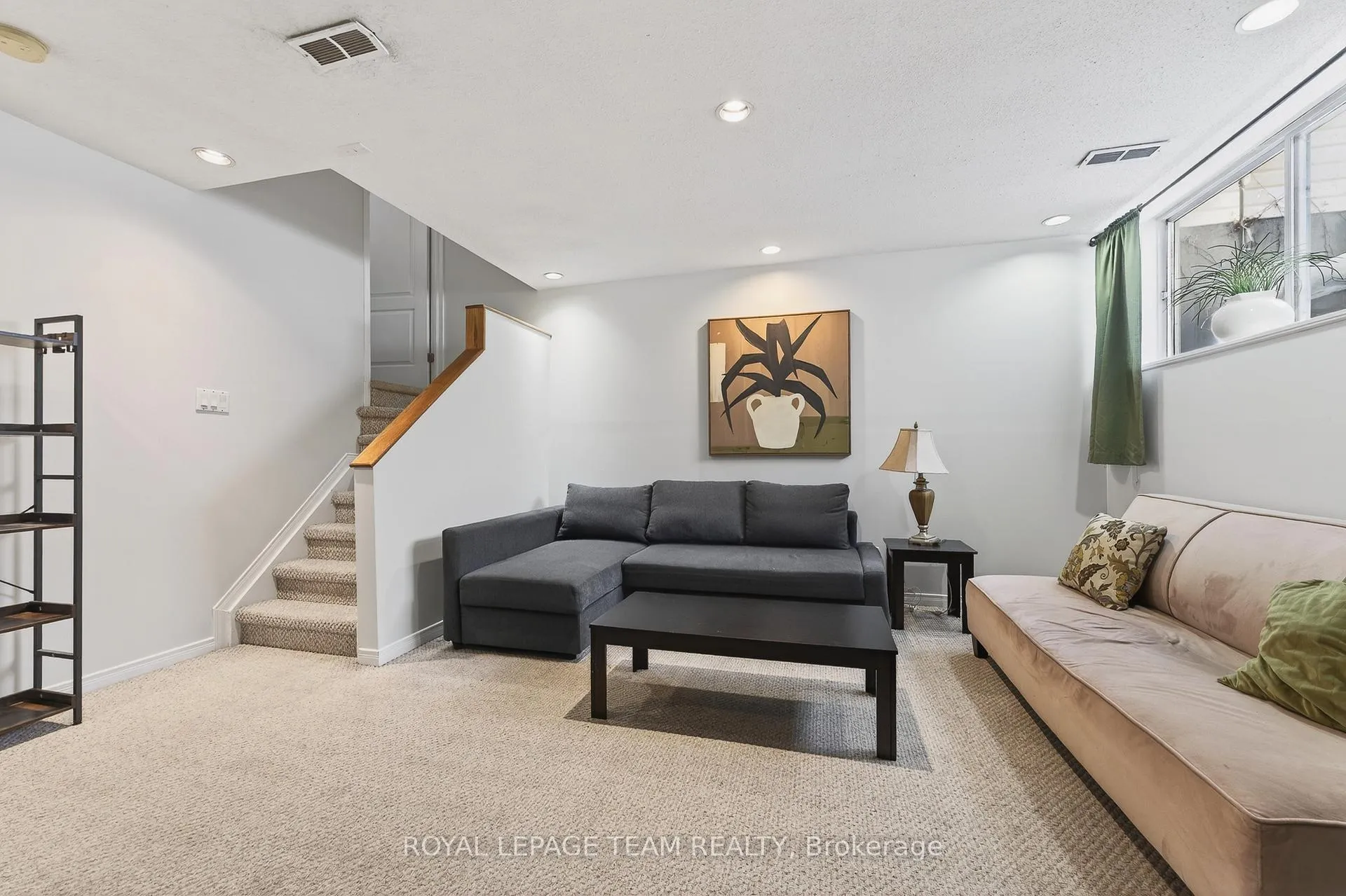 Photo 40 of 37 Flowertree Crescent, Ottawa, Kanata - Emerald Meadows/Trailwest — HOMEH