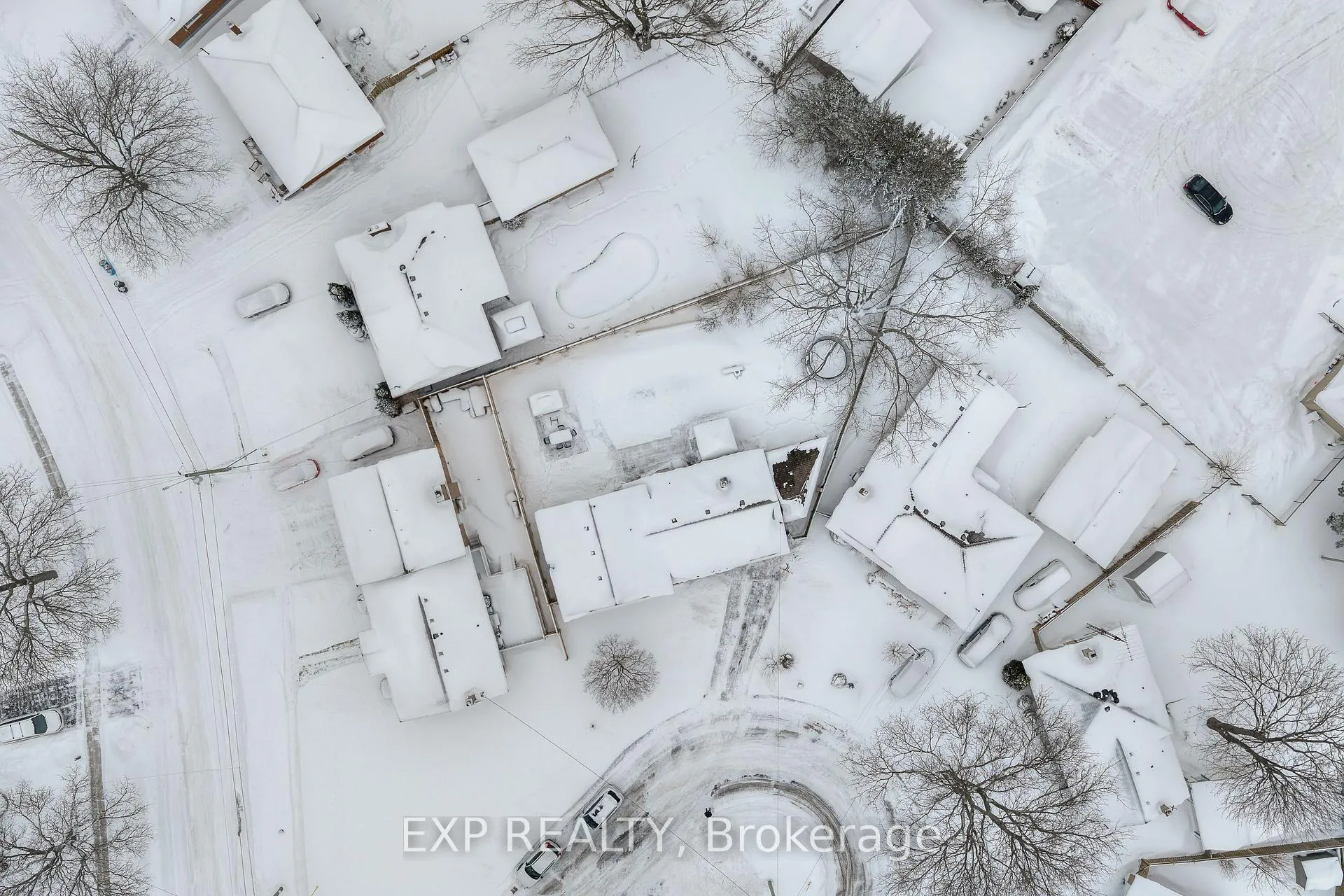 Photo 3 of 6970 Concord Crescent, Niagara Falls, Arad/Fallsview — HOMEH