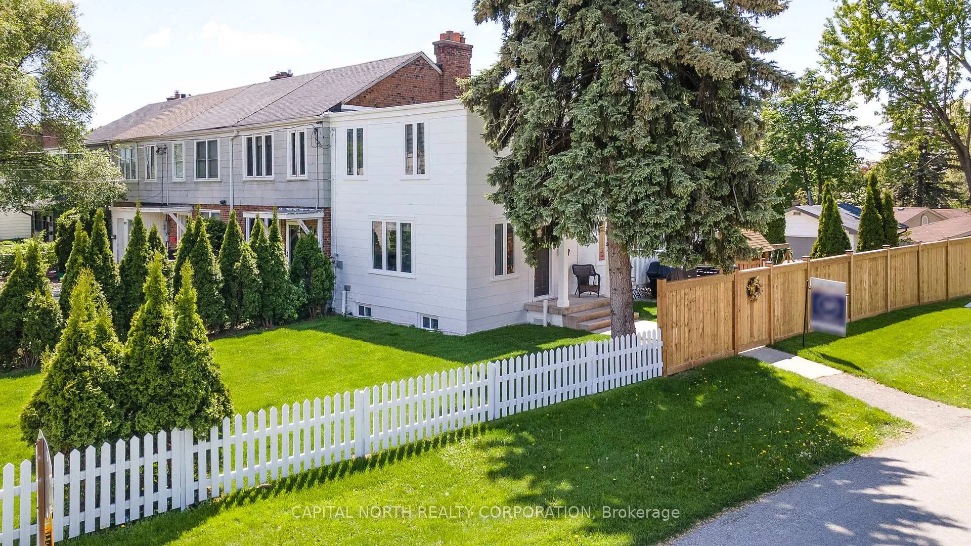 Photo 3 of 8298 Kipling Avenue, Vaughan, West Woodbridge — HOMEH