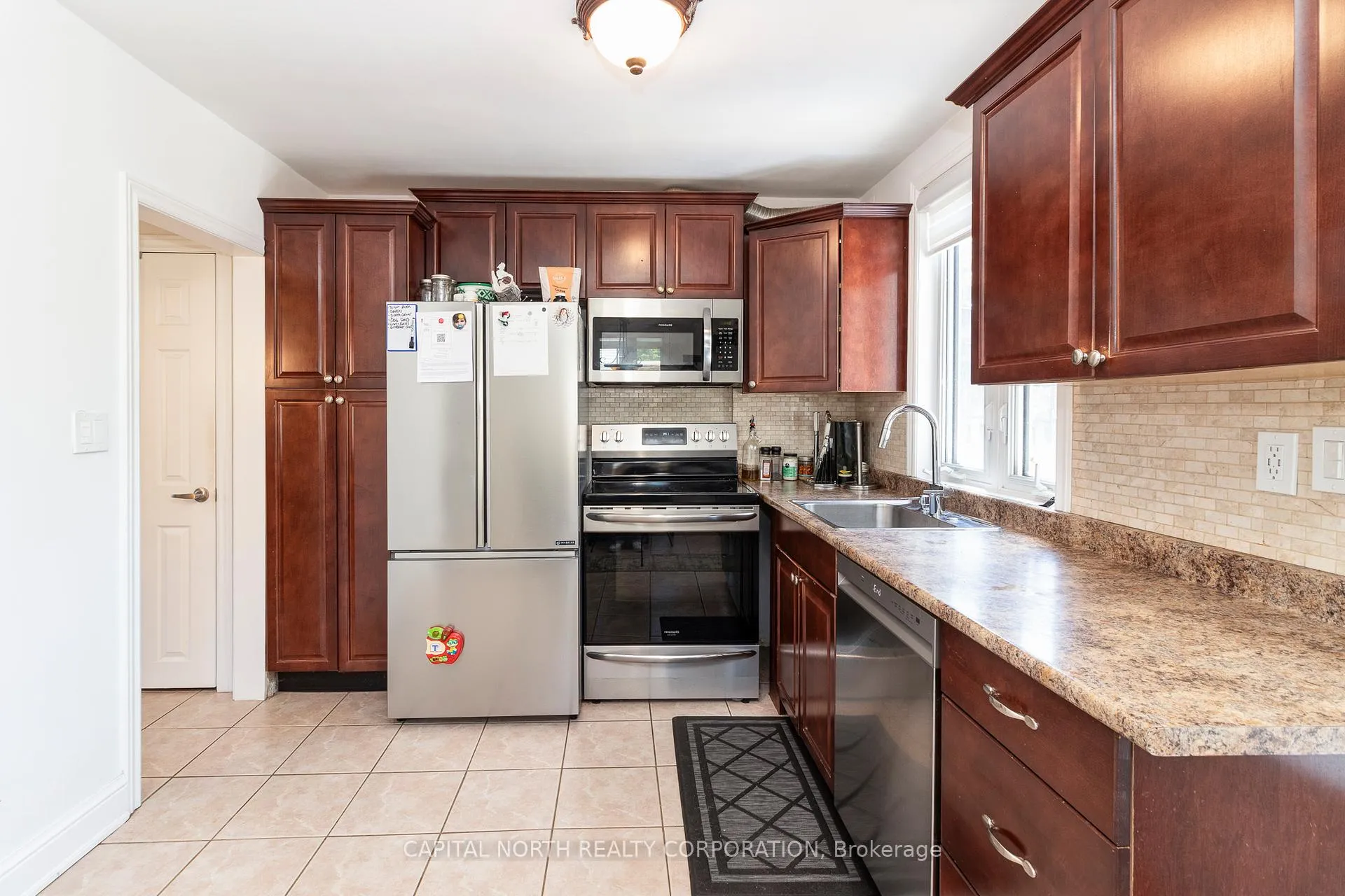 Photo 15 of 8298 Kipling Avenue, Vaughan, West Woodbridge — HOMEH