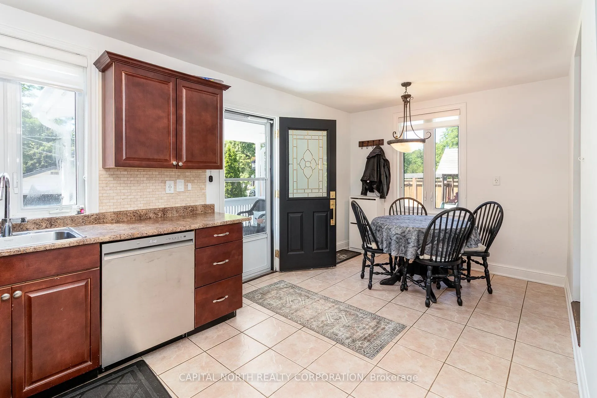 Photo 16 of 8298 Kipling Avenue, Vaughan, West Woodbridge — HOMEH