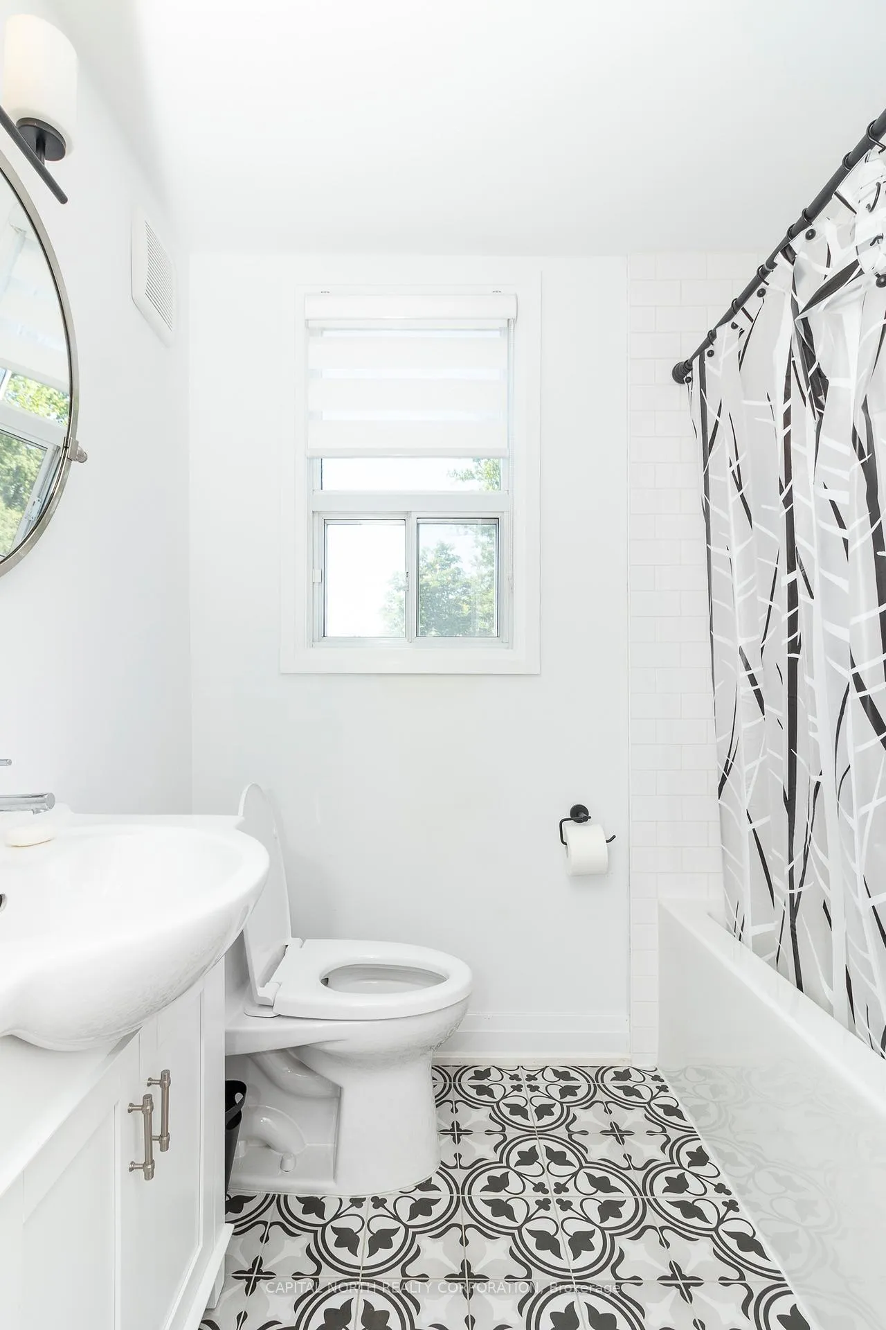 Photo 24 of 8298 Kipling Avenue, Vaughan, West Woodbridge — HOMEH