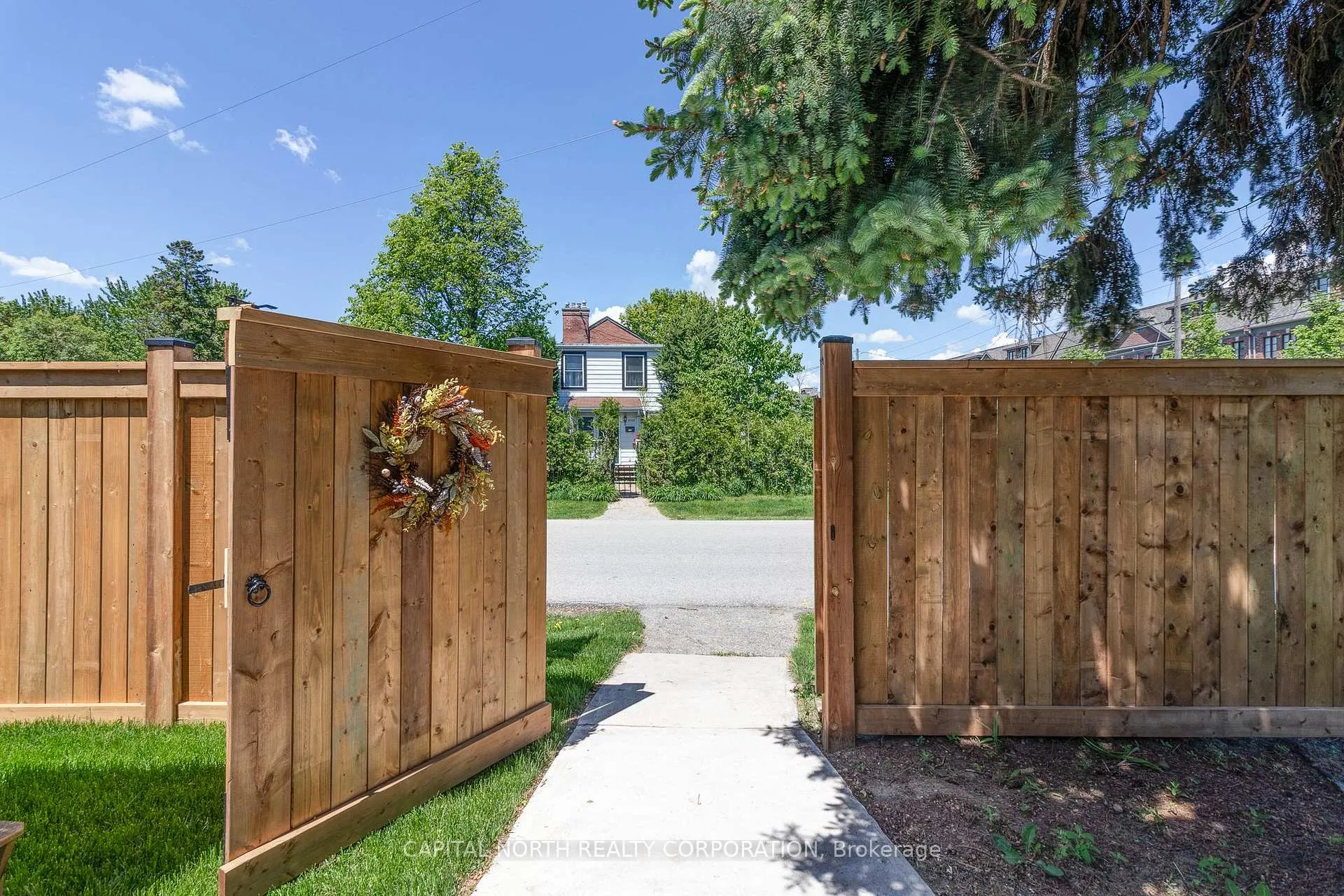 Photo 36 of 8298 Kipling Avenue, Vaughan, West Woodbridge — HOMEH